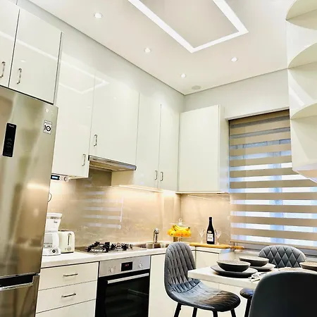 Modern Apartment *